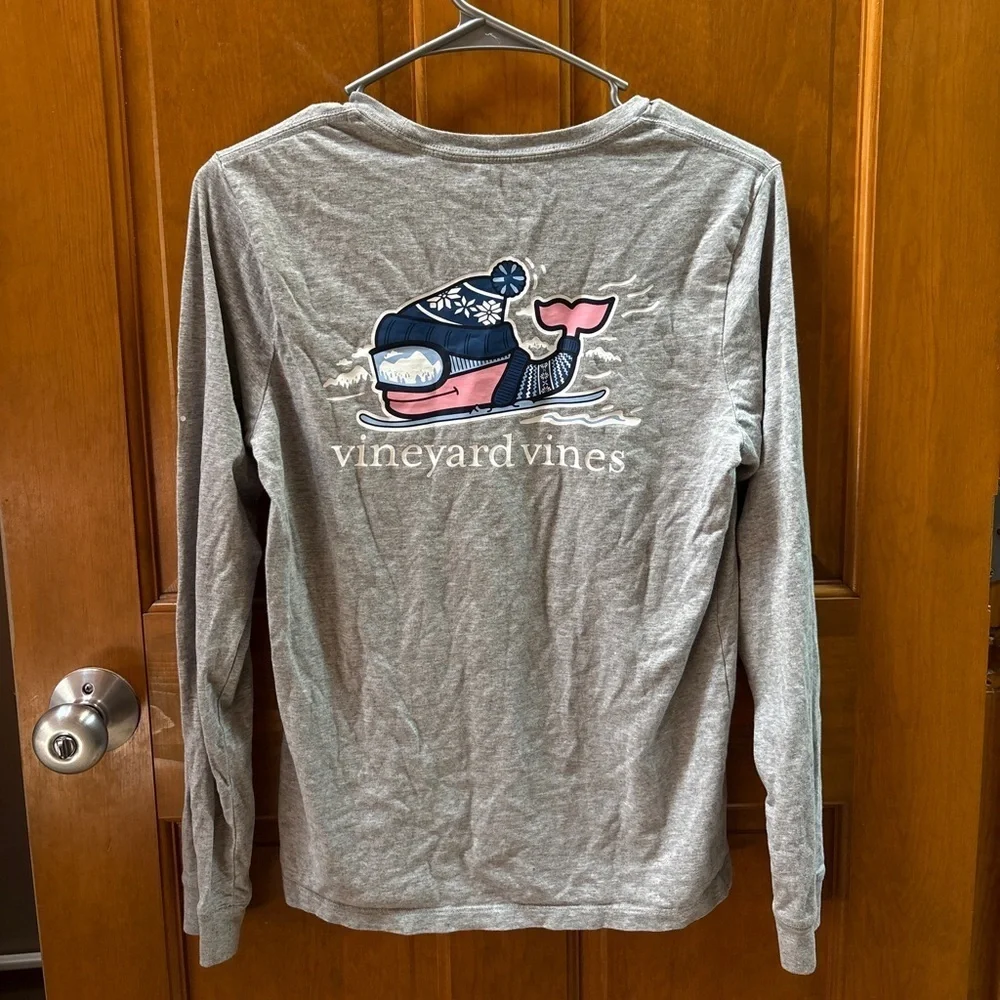 Vineyard Vines Boys Skiing Whale Long Sleeve Tee Size L (16) Light Gray